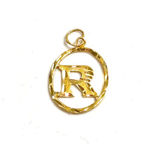 R Pendant - 14 carat gold