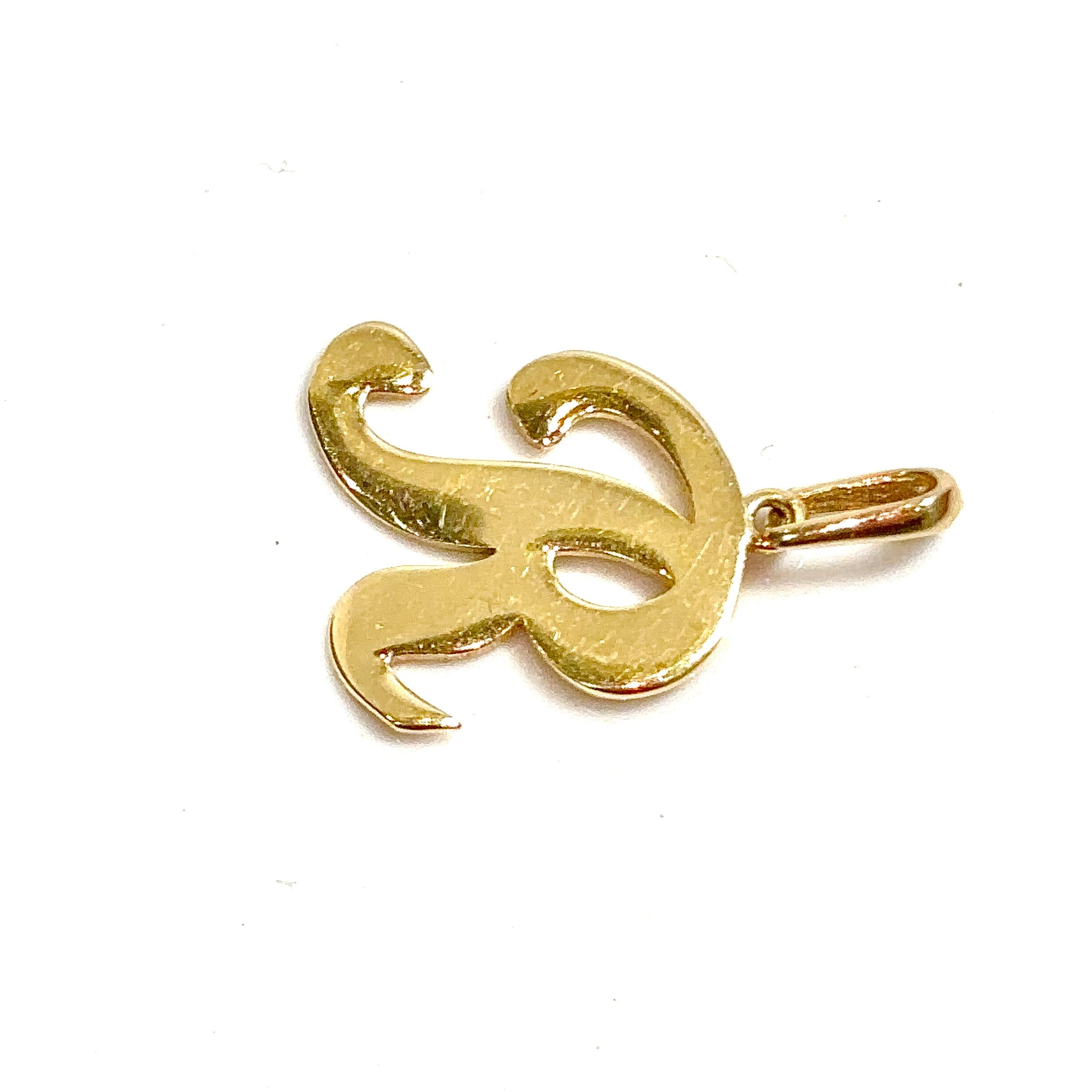 R Pendant - 14 carat gold