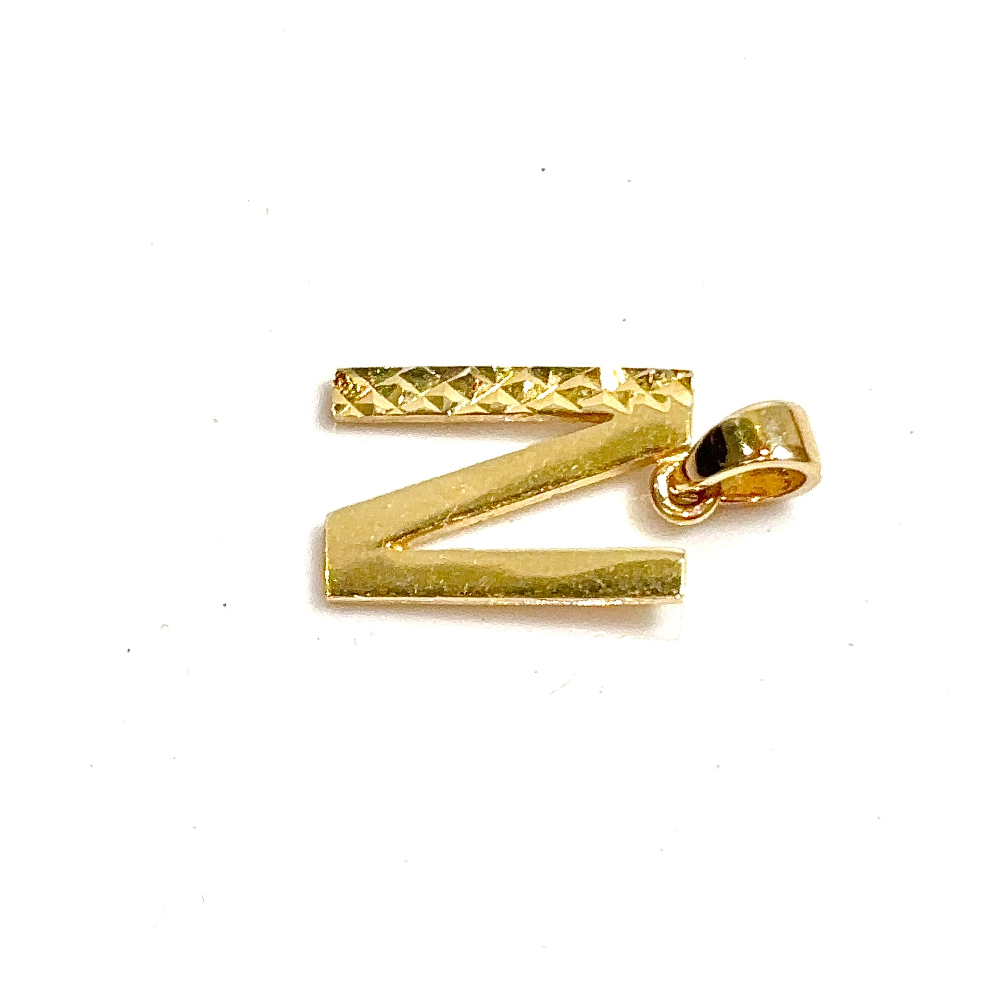N Pendant - 14 carat gold