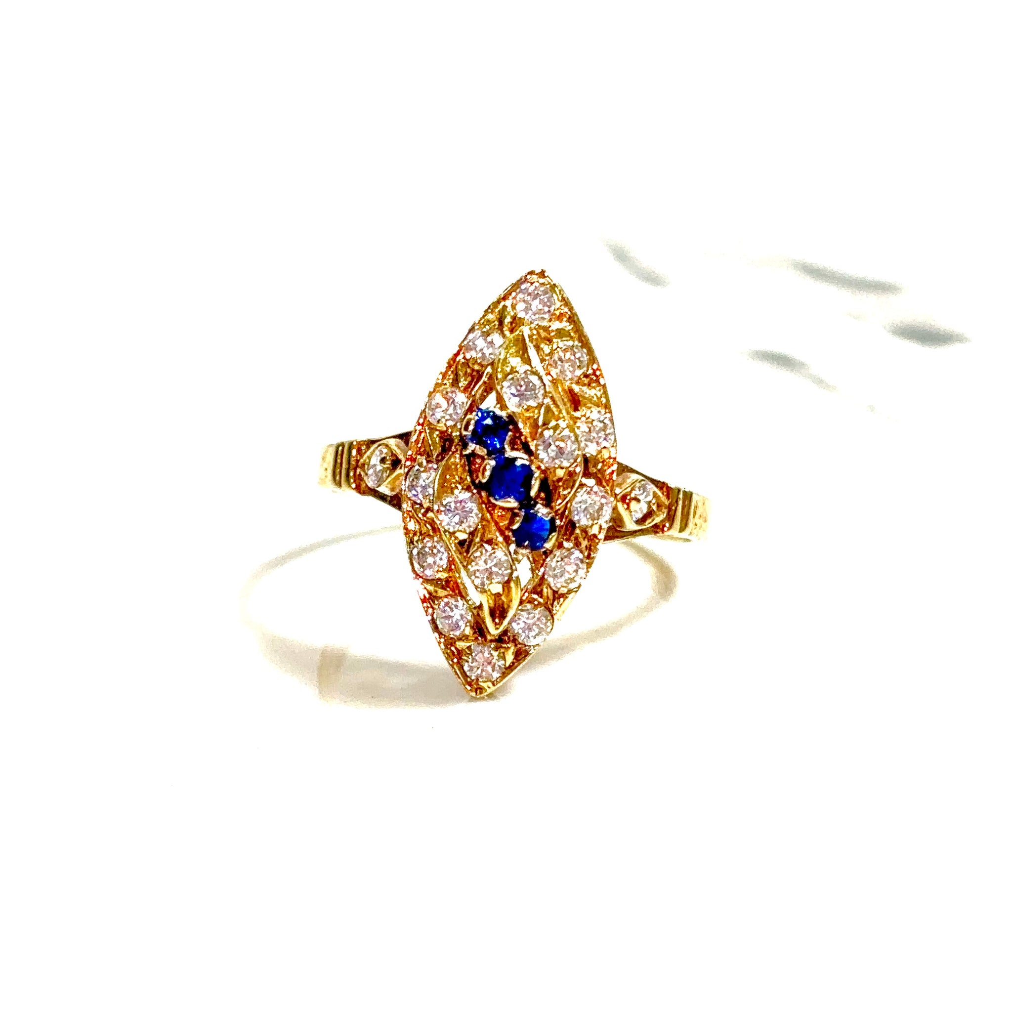 Cluster Ring - 14 carat gold