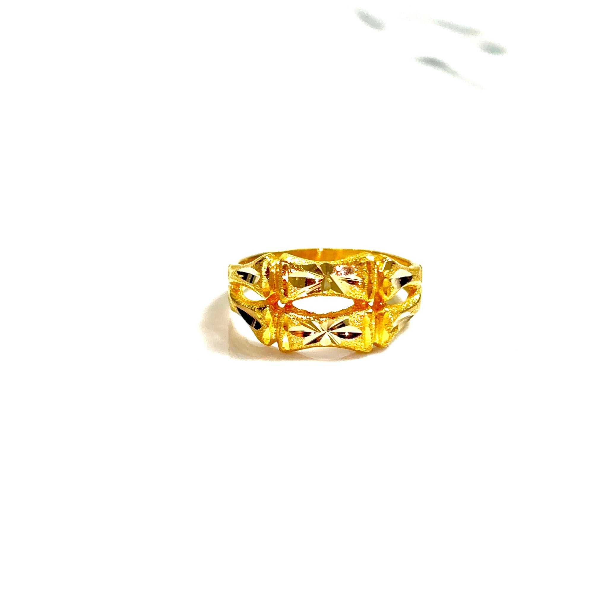 Flower Ring - 14 carat gold