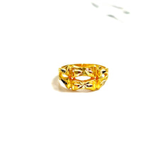 Flower Ring - 14 carat gold
