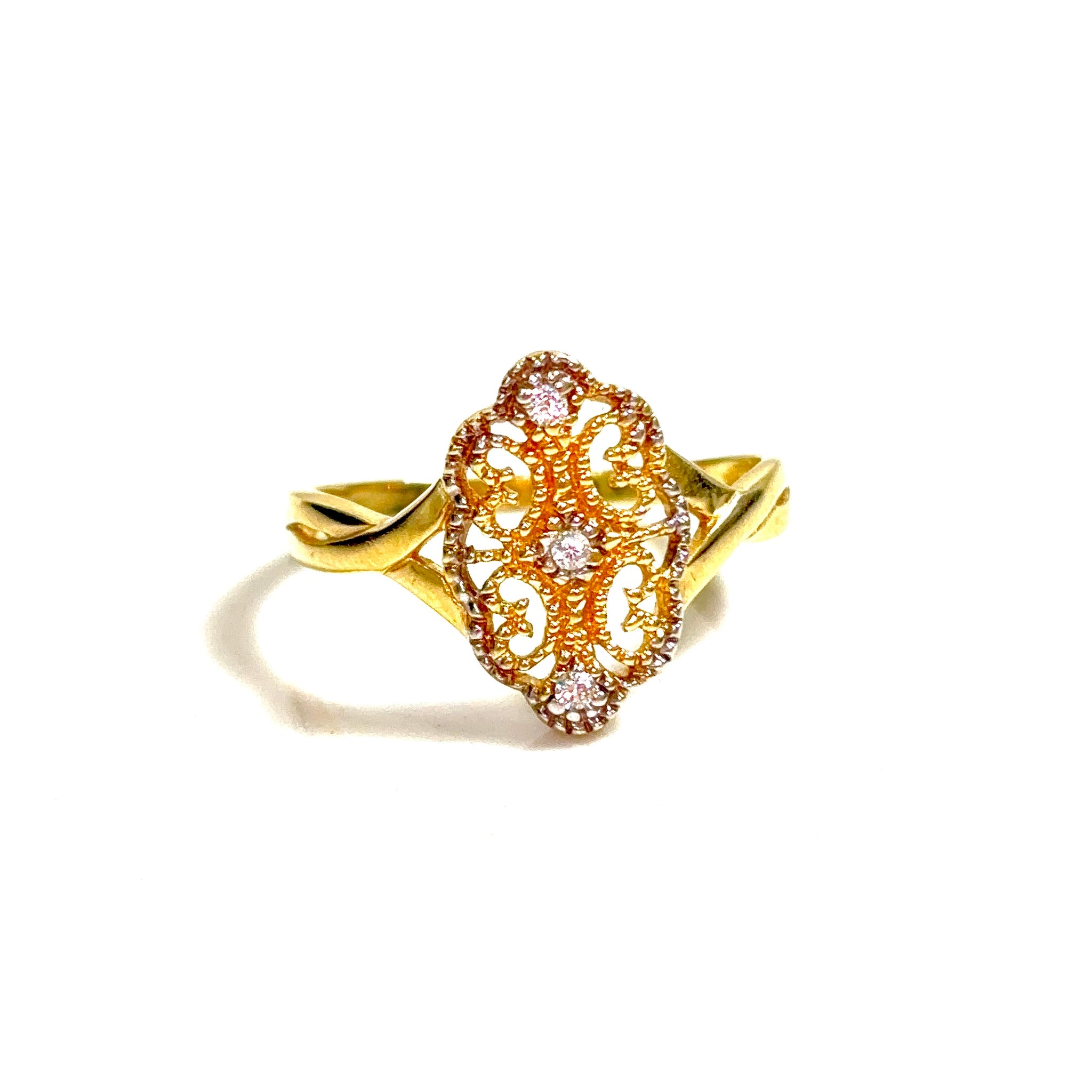 Vintage Style Ring - 14 carat gold