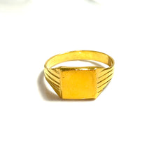 Golden Signet Ring - 22 carat gold