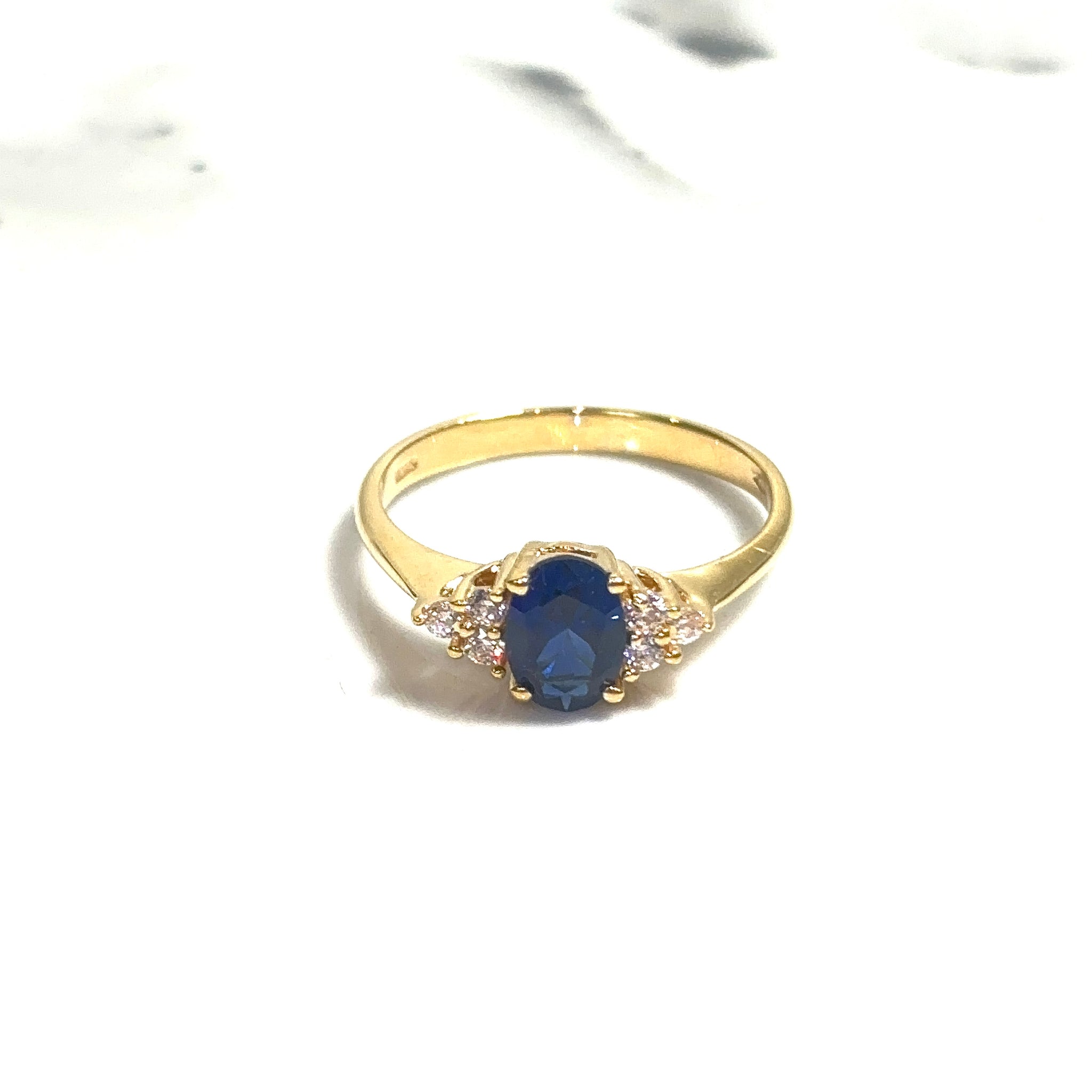 Sapphire Serenity ring - 18 carat gold