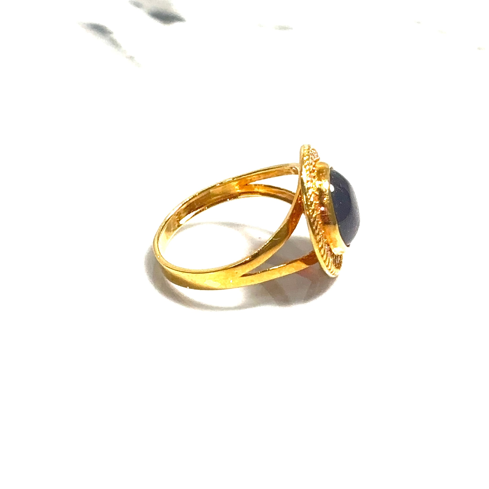 Ruby Ring - 22 carat gold
