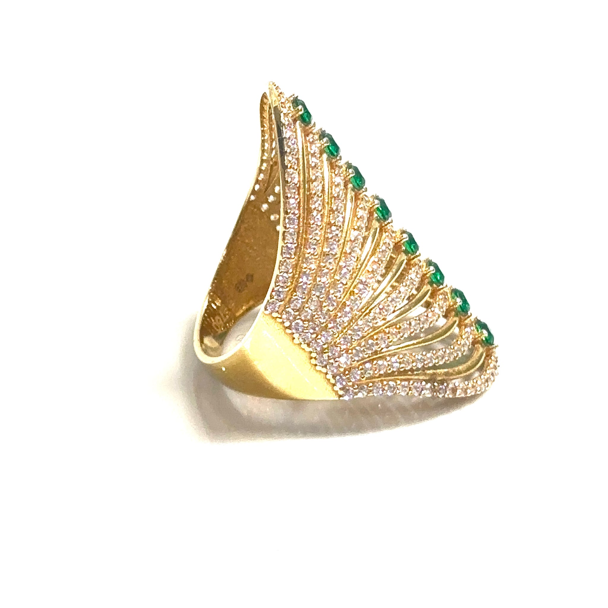 Emerald Radiance - 18 carat gold