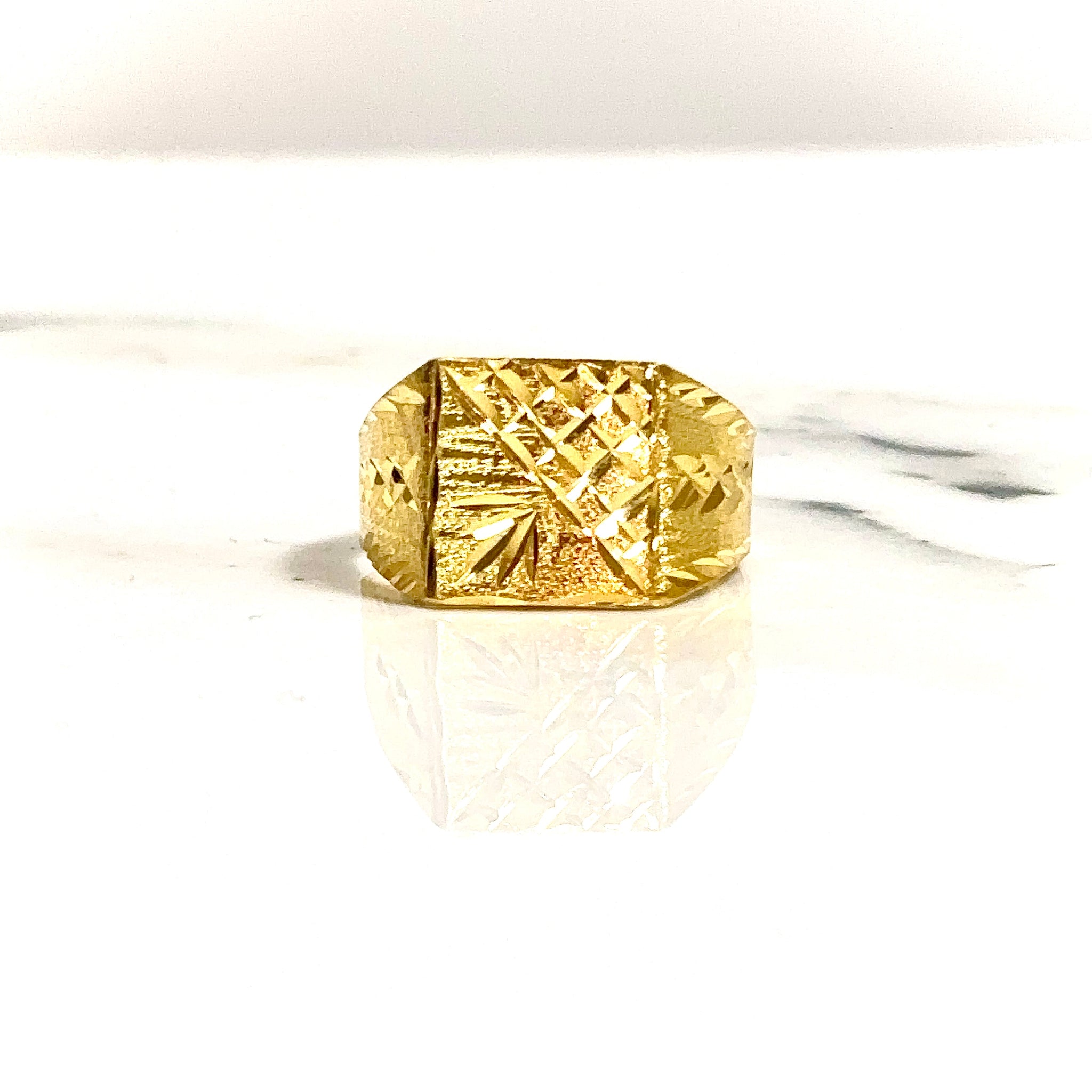 Diamond Cut Ring - 14 carat gold GRV2