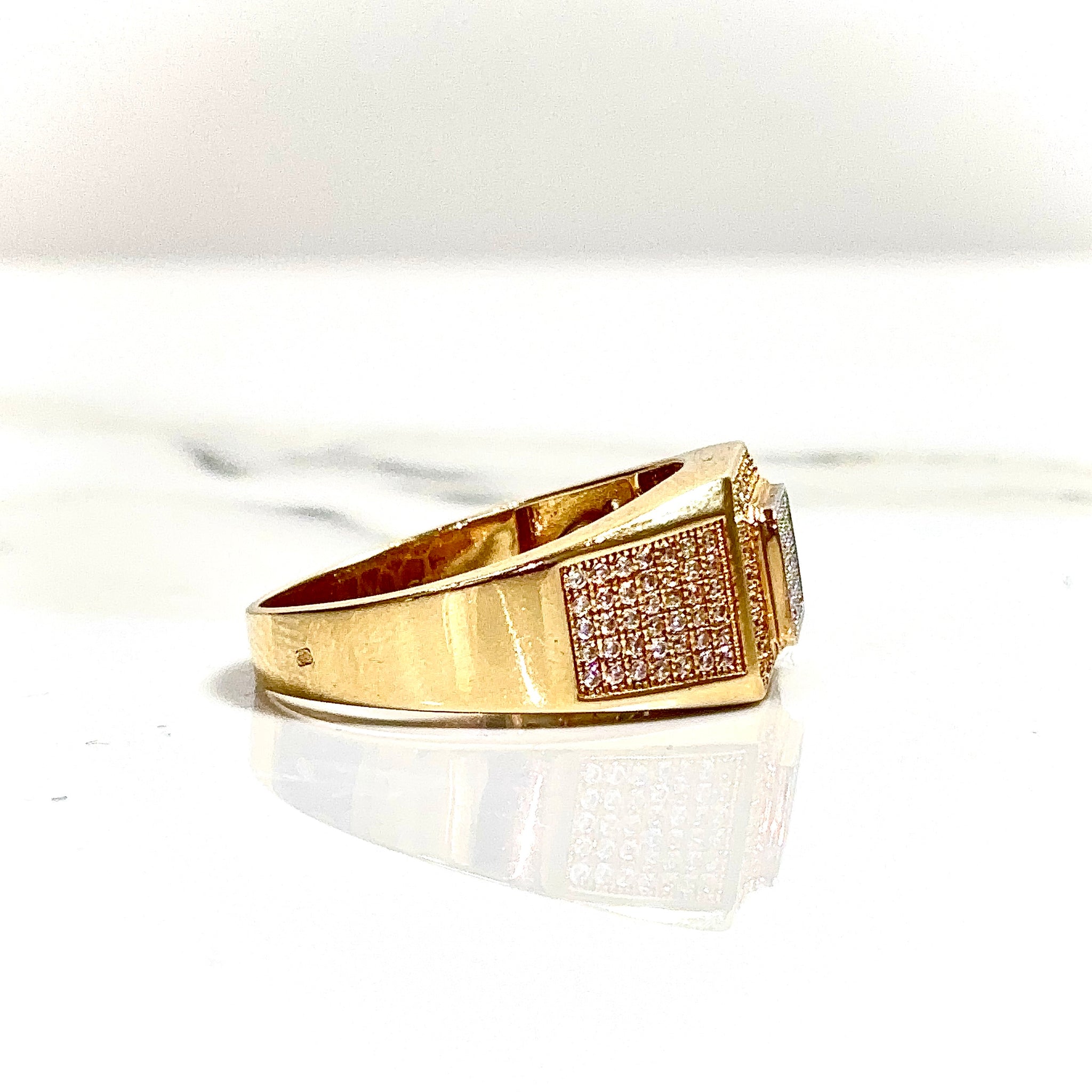 Iced Luxury Ring - 14 carat gold GRV2