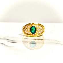Emerald Elegance Ring - 18 carat gold 0090 GRV2