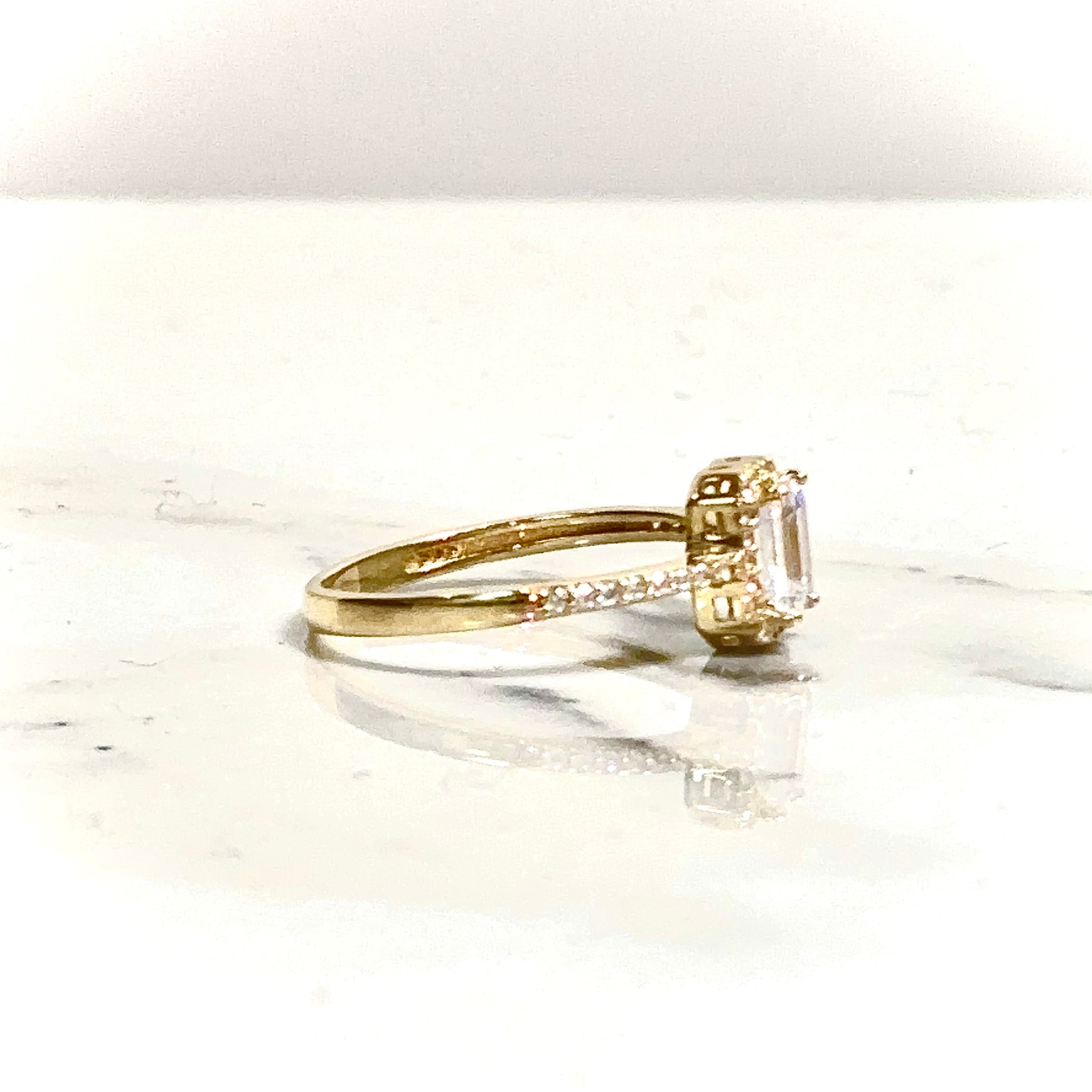 Baguette Ring - 14 carat gold 001010 LRV2
