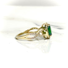 Emerald Twist Ring   - 14 carat gold 00114 LRV2