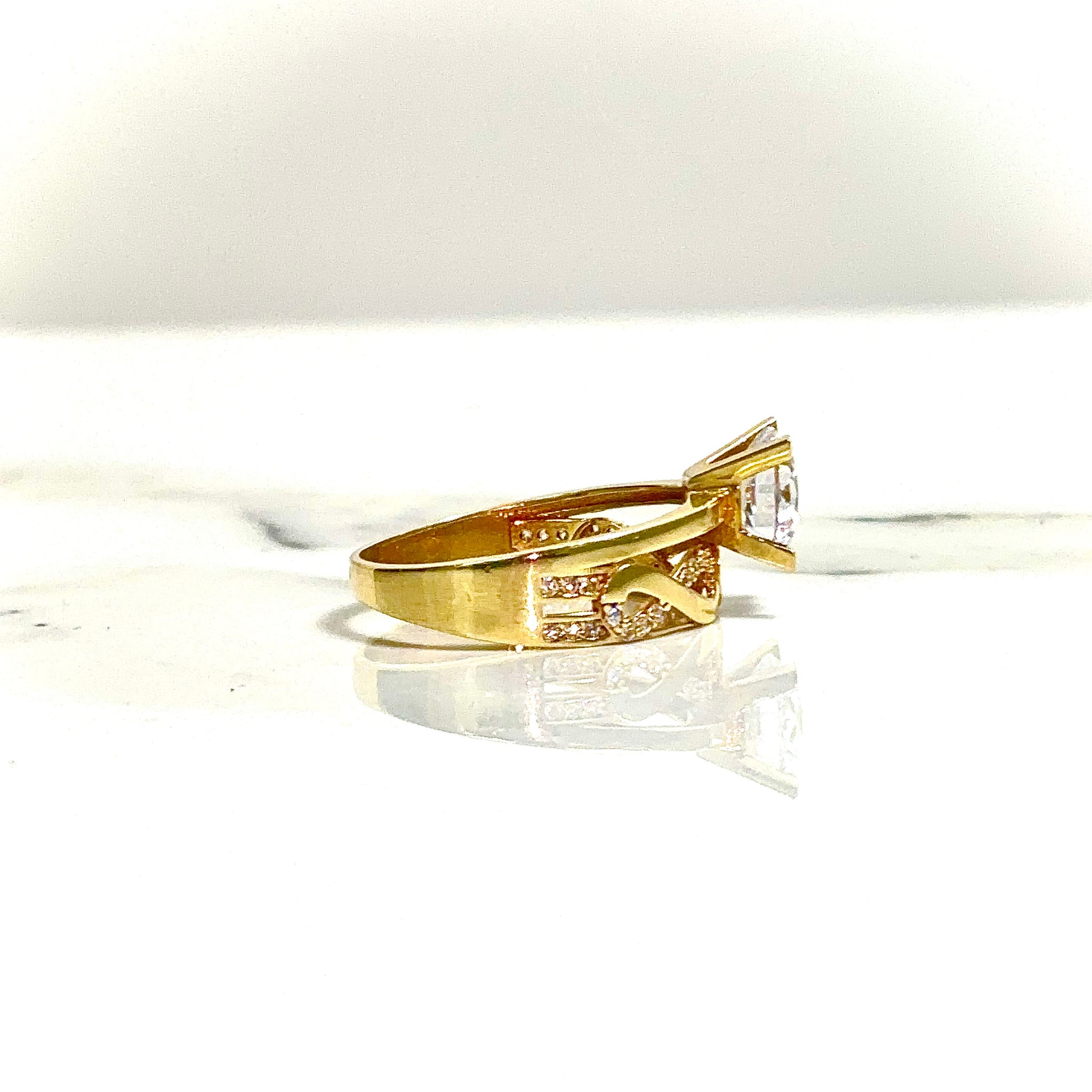 Elegant Link Ring - 14 carat gold 00125 LRV2