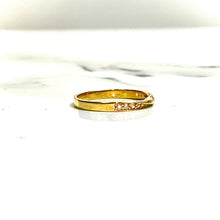 Radiant Embrace  Earring - 18 carat gold 00126 LRV2