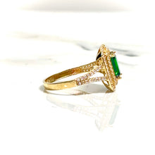 Radiant Emarald Ring - 18 carat gold 00128 LRV2