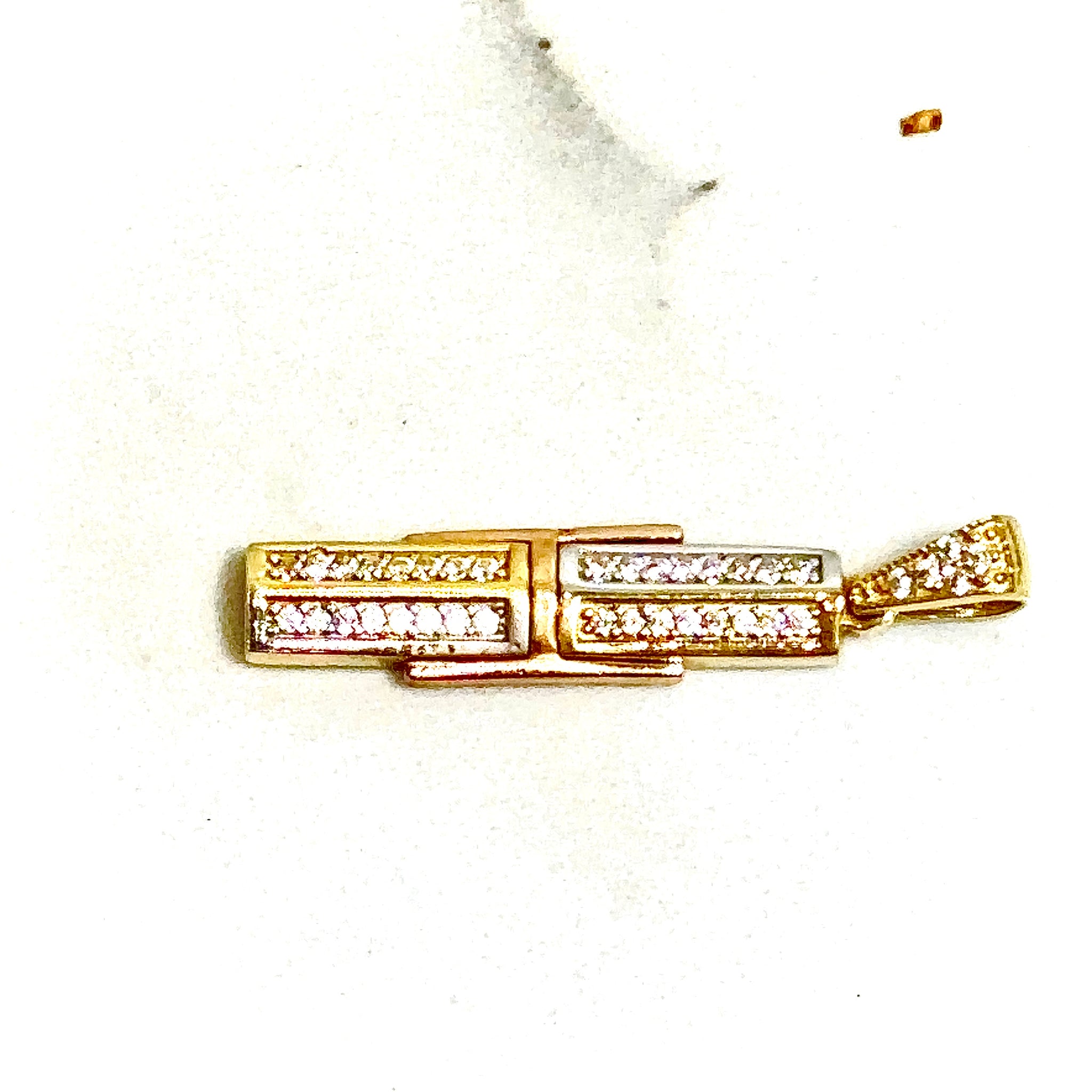 Divine Grace Pendant - 14 carat gold PV2