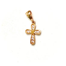 Rounded Cross Pendant  - 14 carat gold PV2