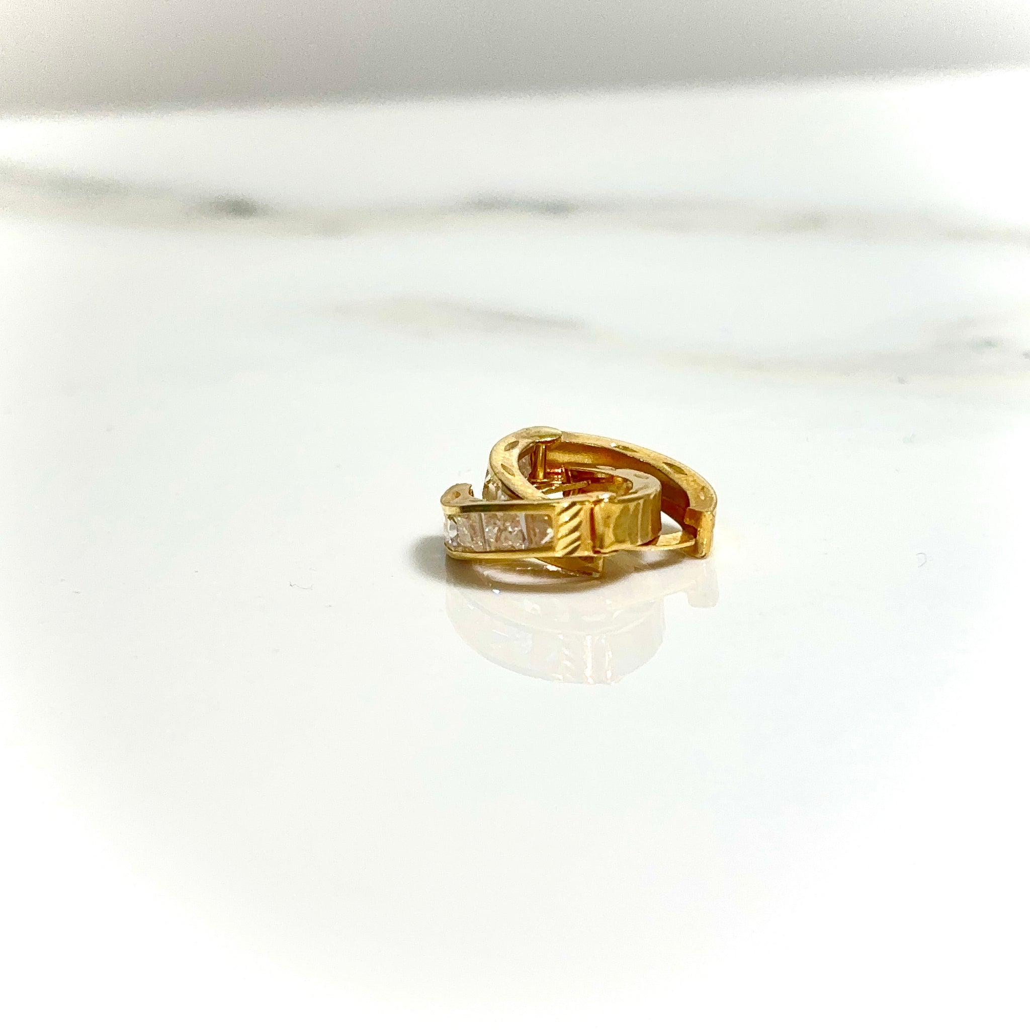 Diamond Square Earring - 14 carat gold EARV2