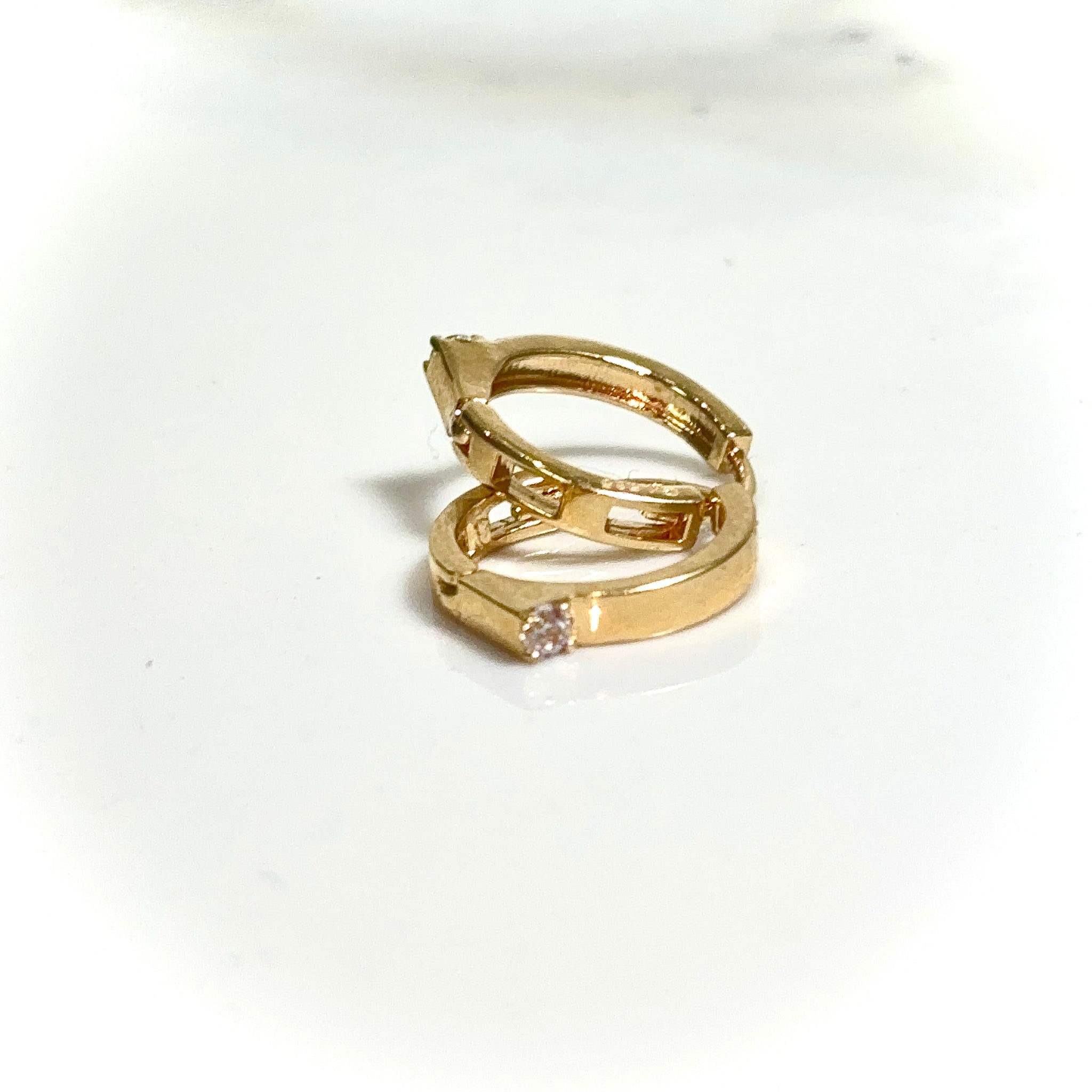 Golden Hoop Clasps Earrings - 14 carat gold EARV2
