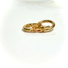 Golden Hoop Earring - 18 carat gold EARV2