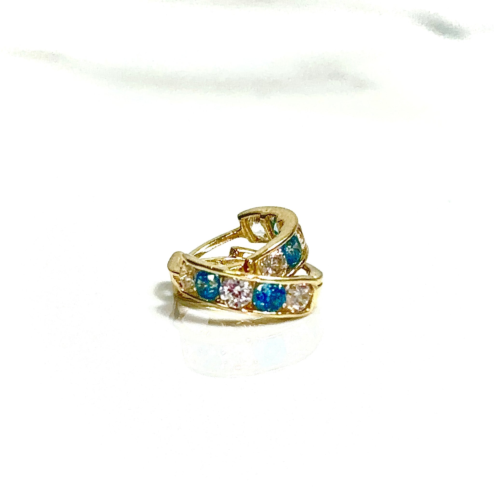 Whispers Earrings - 14 carat gold EARV2