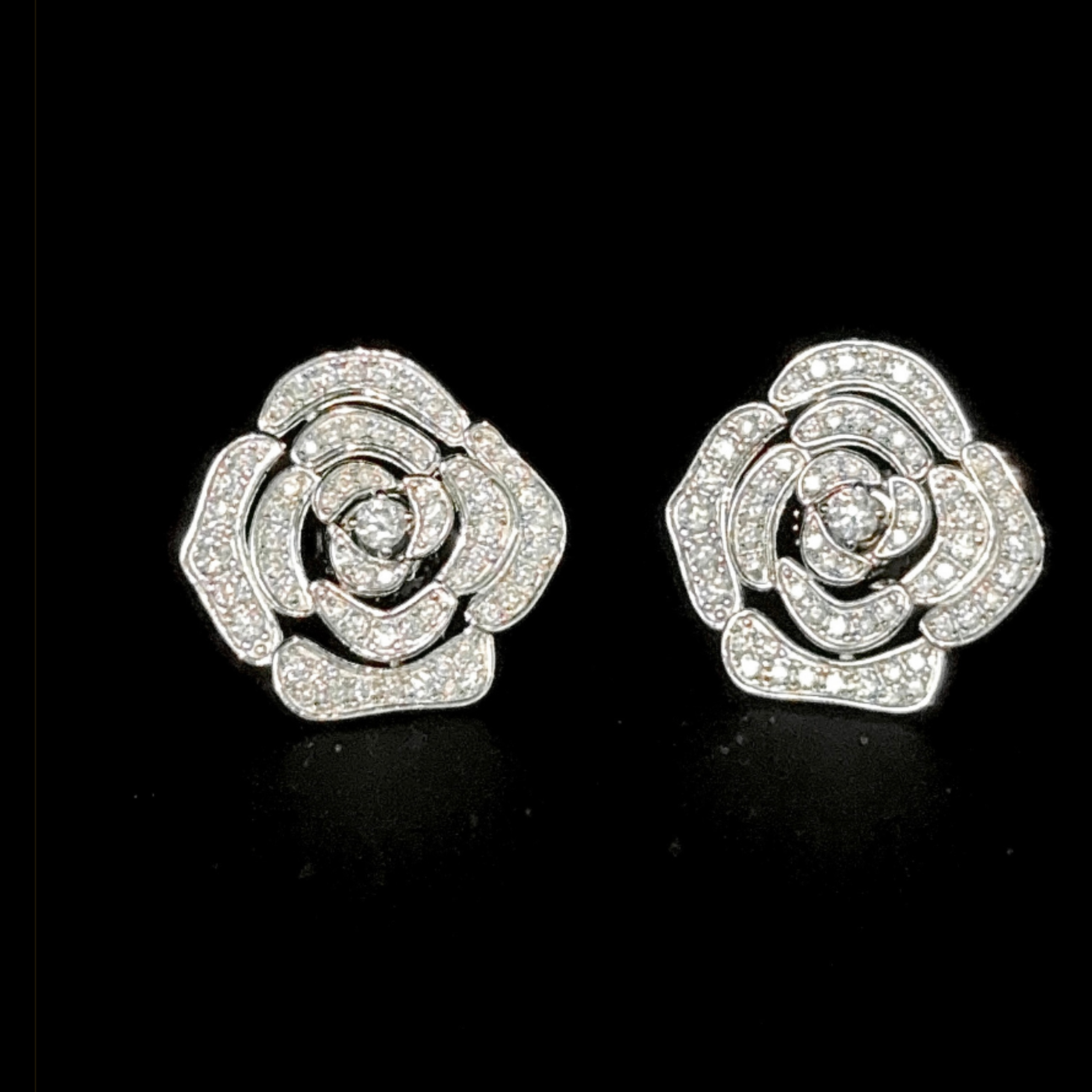 VVS MOISSANITE ROSE EARRING