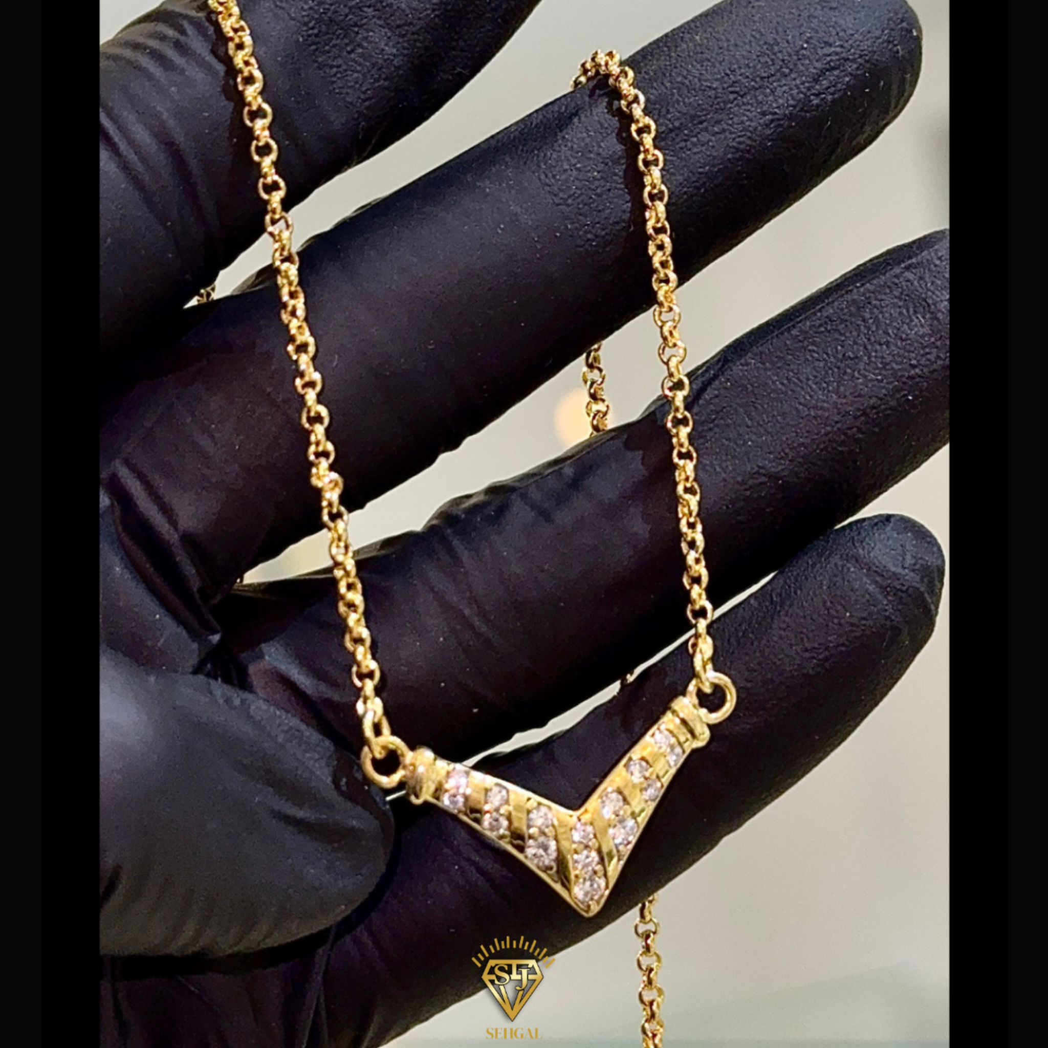 VS1 FLOWER SET - 0.63CT VS1 - 18K