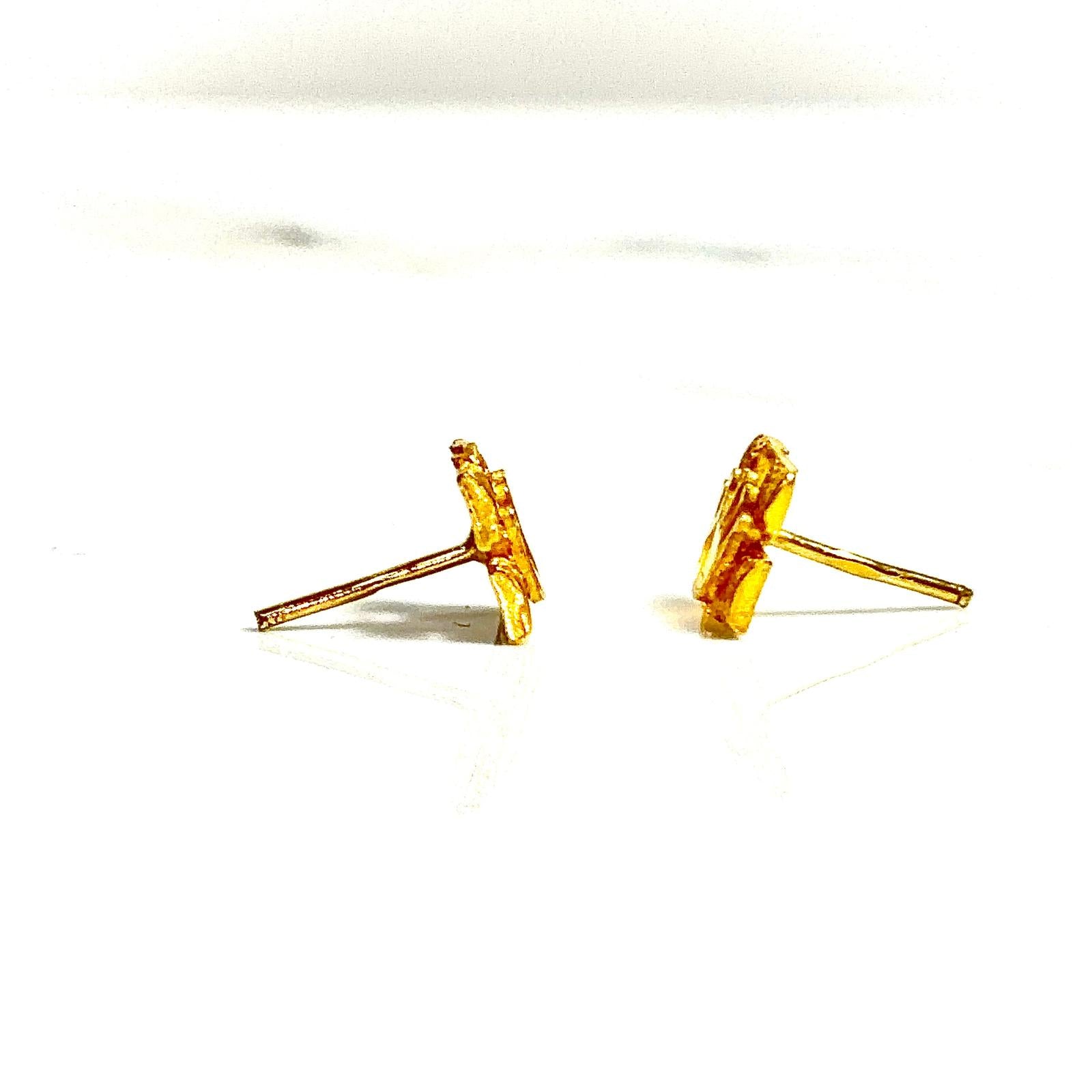 Crown Earrings - 14 carat gold EARV2