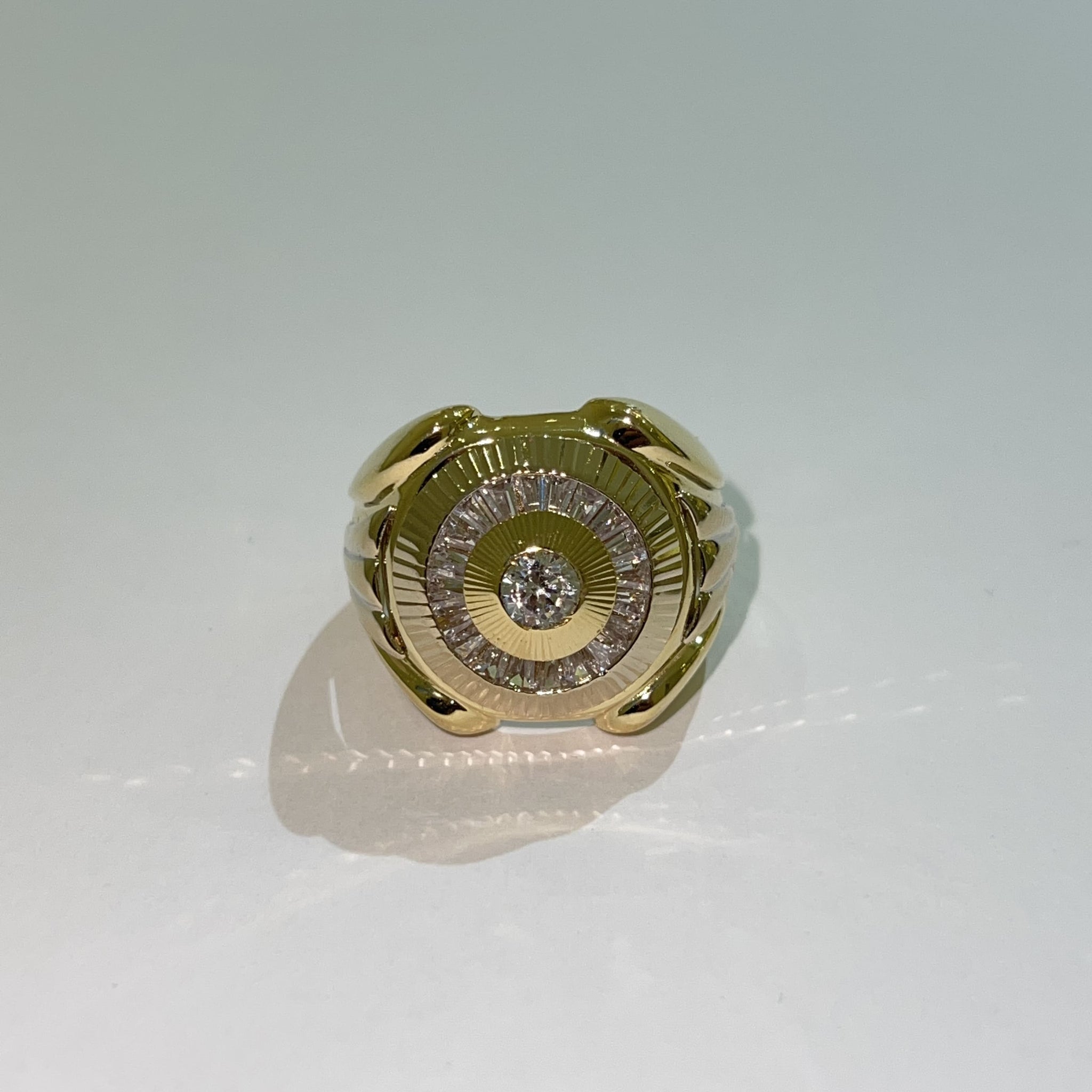 Champion Ring - 18 carat gold