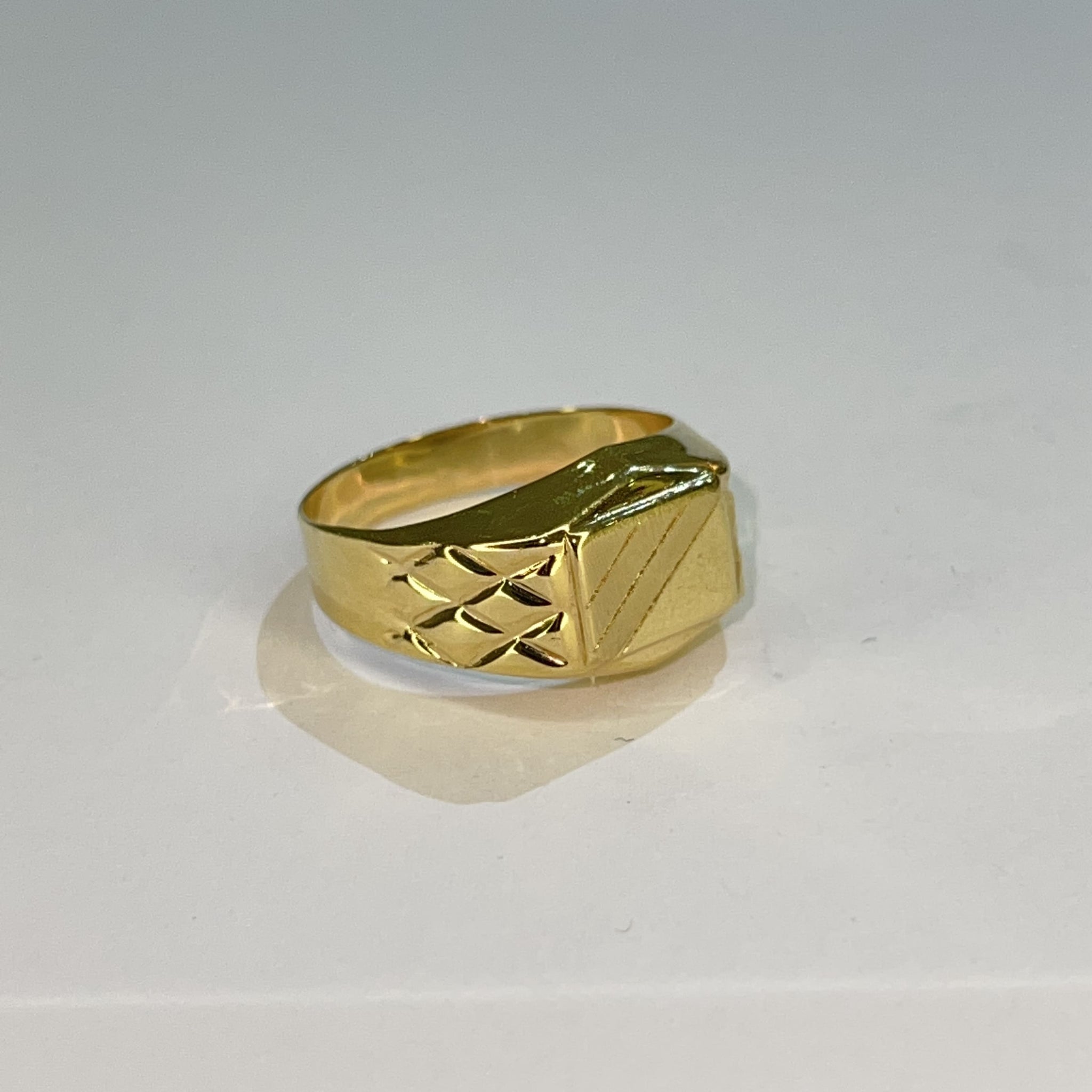 Classic Signet Ring - 14 carat gold