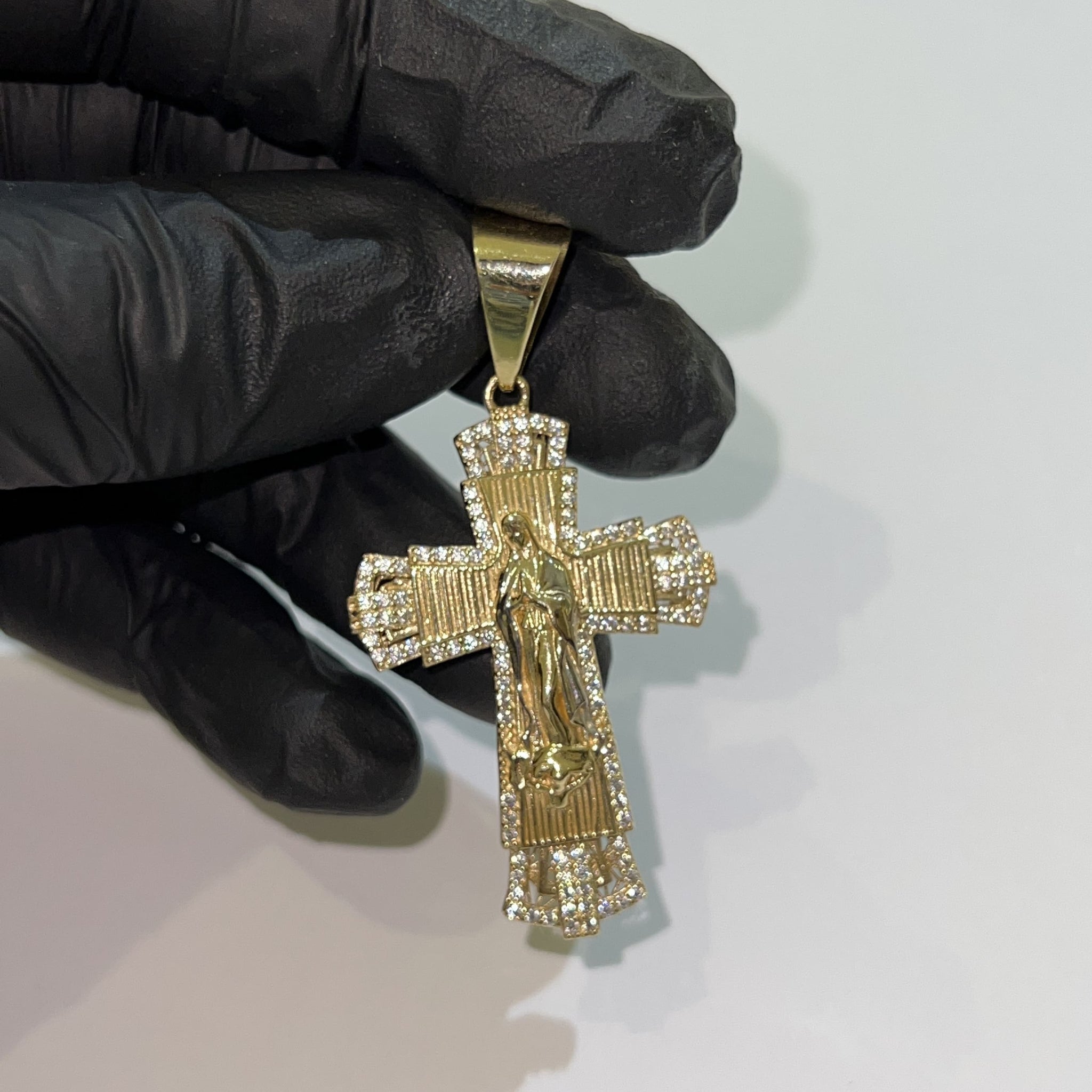 Cross Pendant - 14 carat gold