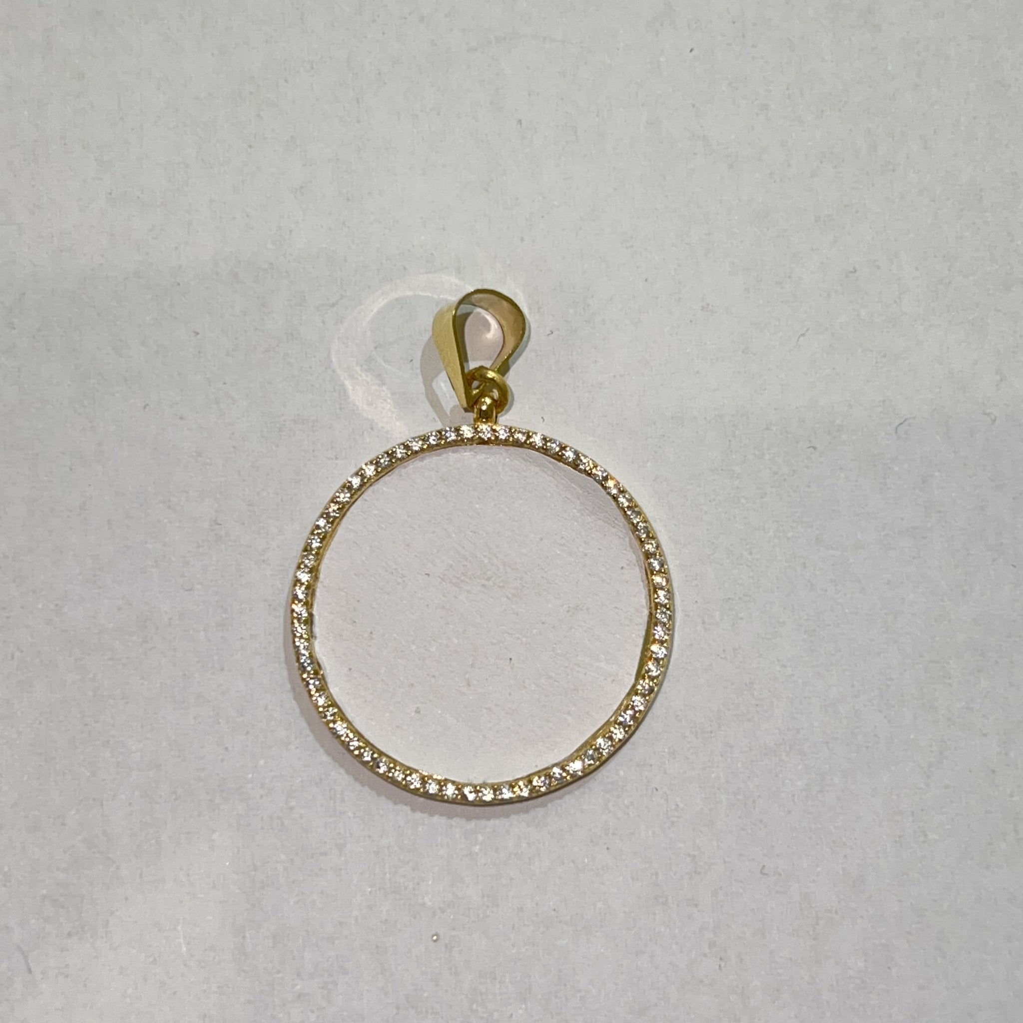 Photo Pendant / 25mm - 14 carat gold (Send picture through whatsapp)