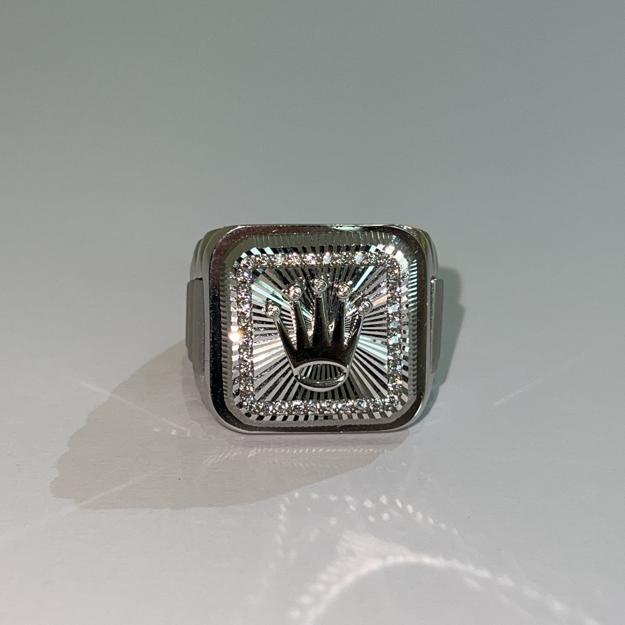 Champion Crown Ring - Rolex Link - 14 carat Whitegold
